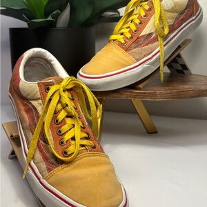 Men’s Vans Yellow and Rust Low-Top Sneakers - Sz 10
